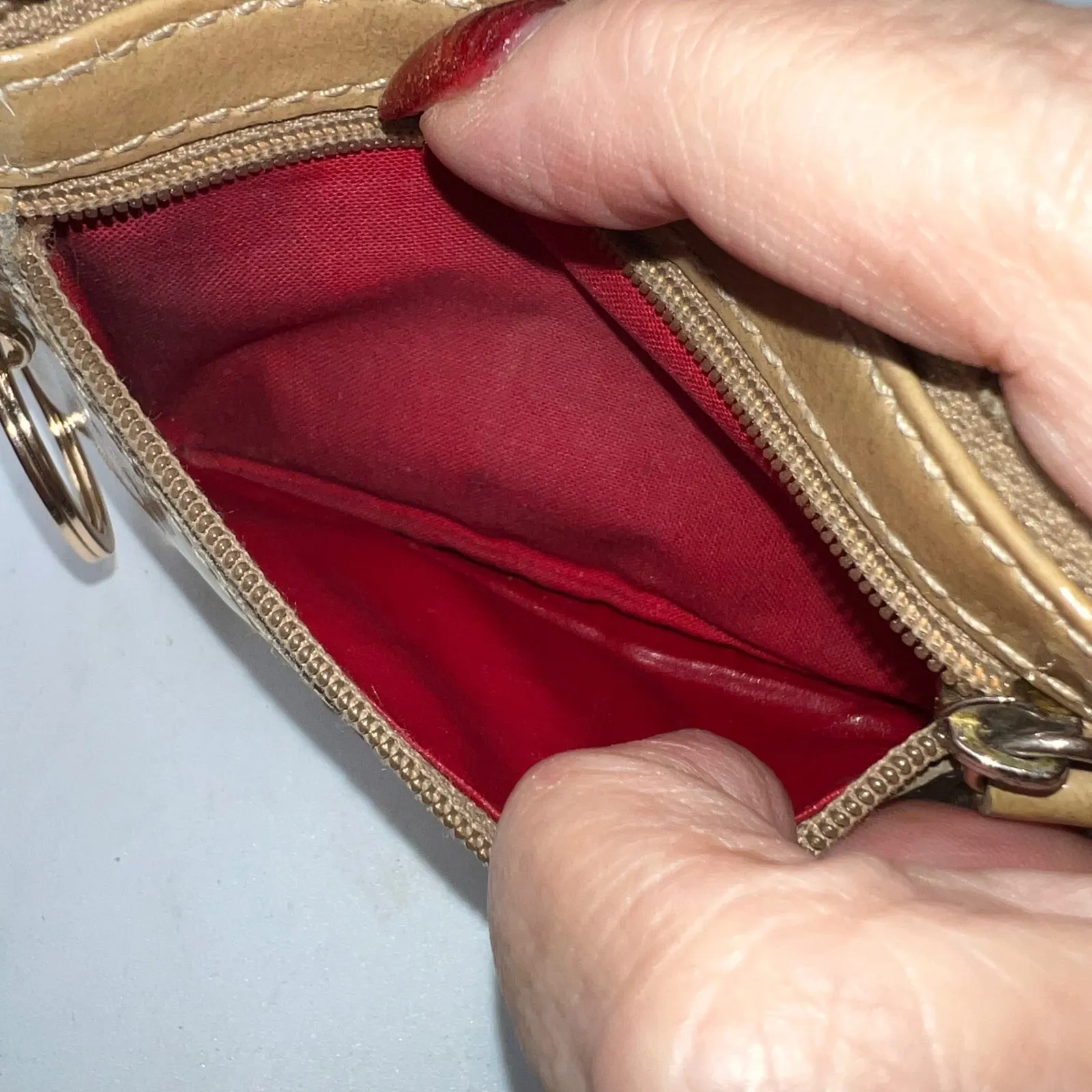 Dooney & Bourke Beige Patent Leather Coin Purse Wallet Card Holder - Image 4