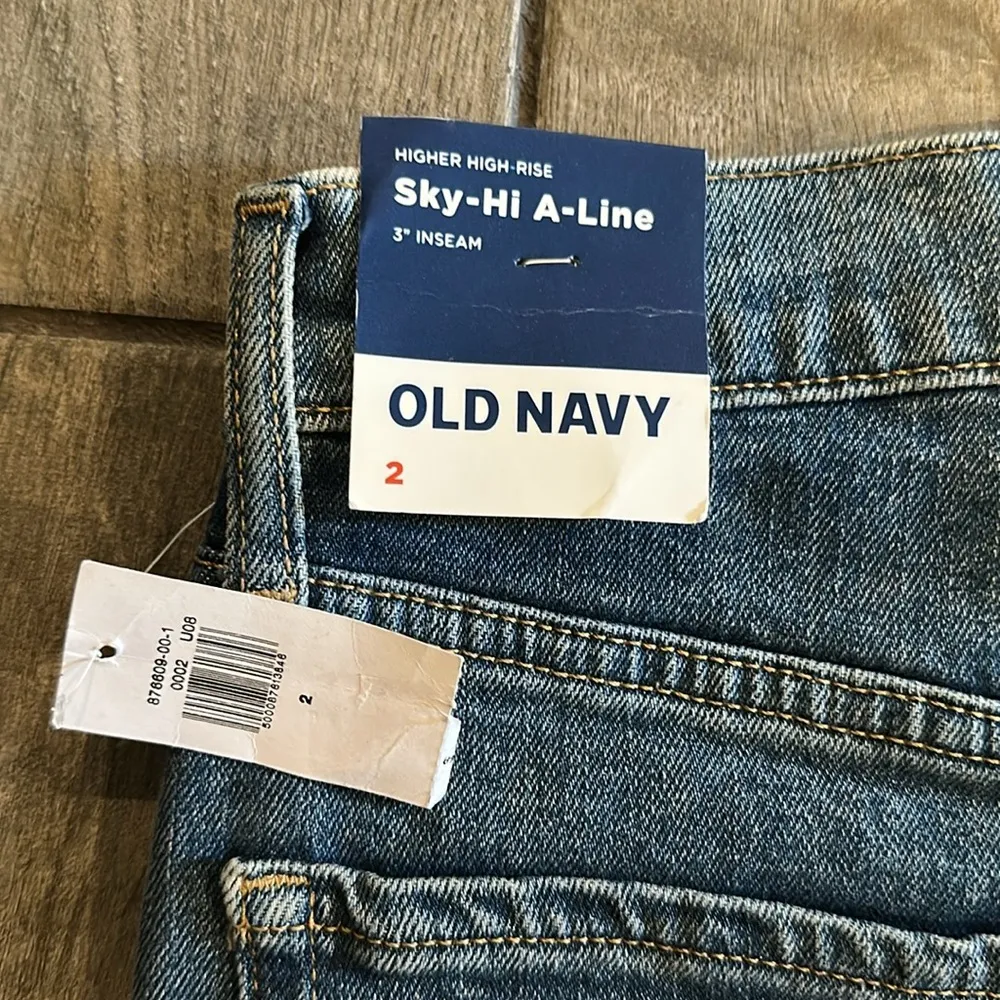 New with tags Old Navy Blue Jean Shorts Distressed Vintage Look sky hi a line - Image 8