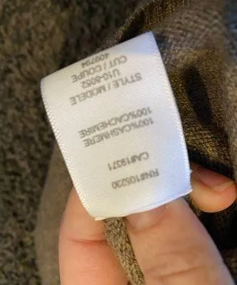 Cashmere Sweater - Image 6