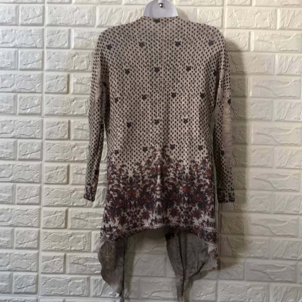 Charlotte Russe paisley‎ flutter cardigan - Image 4