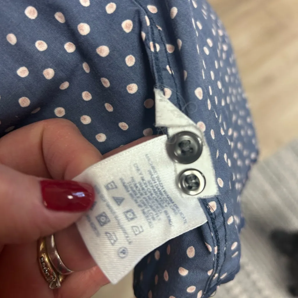 Lands’ End Navy and White Polka Dotted Long Sleeve Button Down Up  size 10 - Image 7