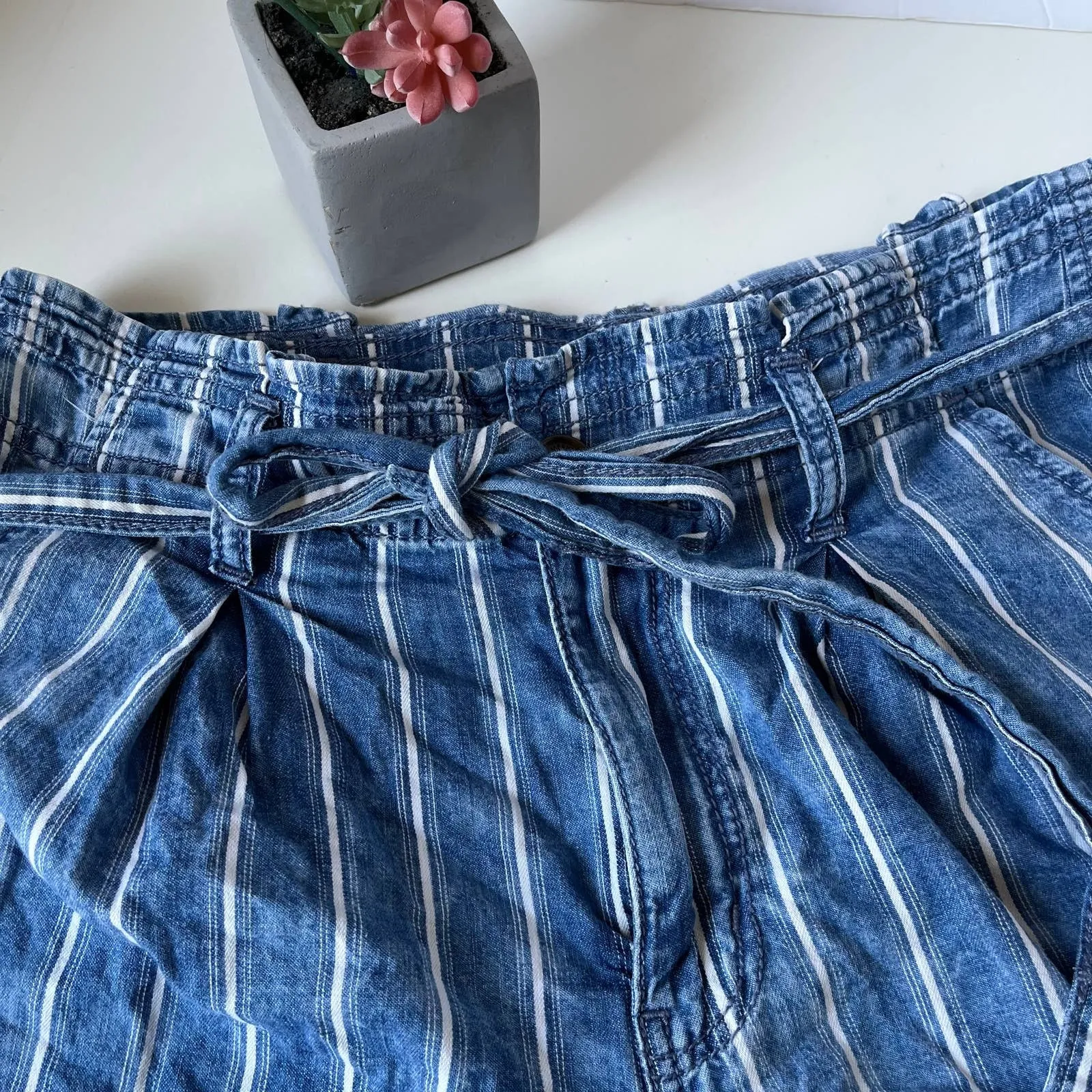 American Eagle Striped Jean Womens Shorts Size 6 Y2K Coastal Preppy Paperbag - Image 2