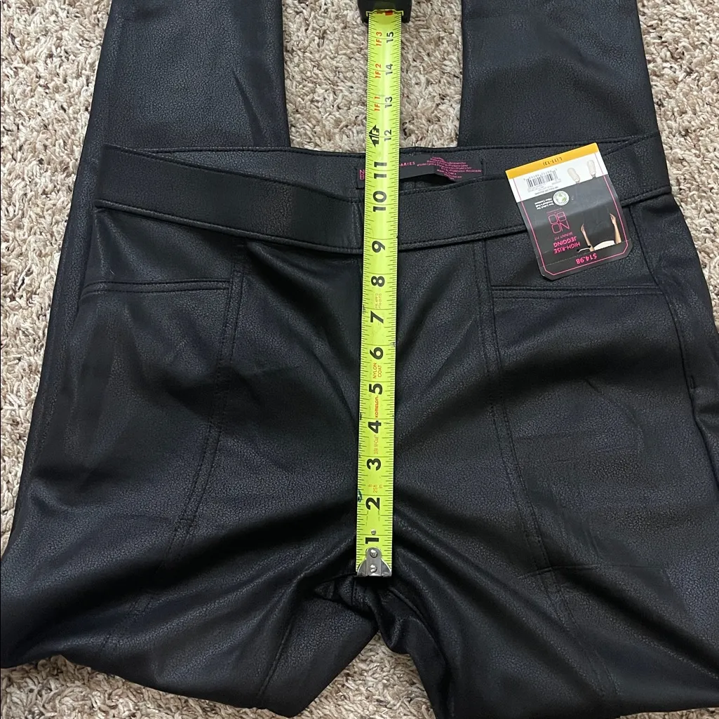 No Boundaries High rise Jegging Skinny Fit Size Large Black - Image 6