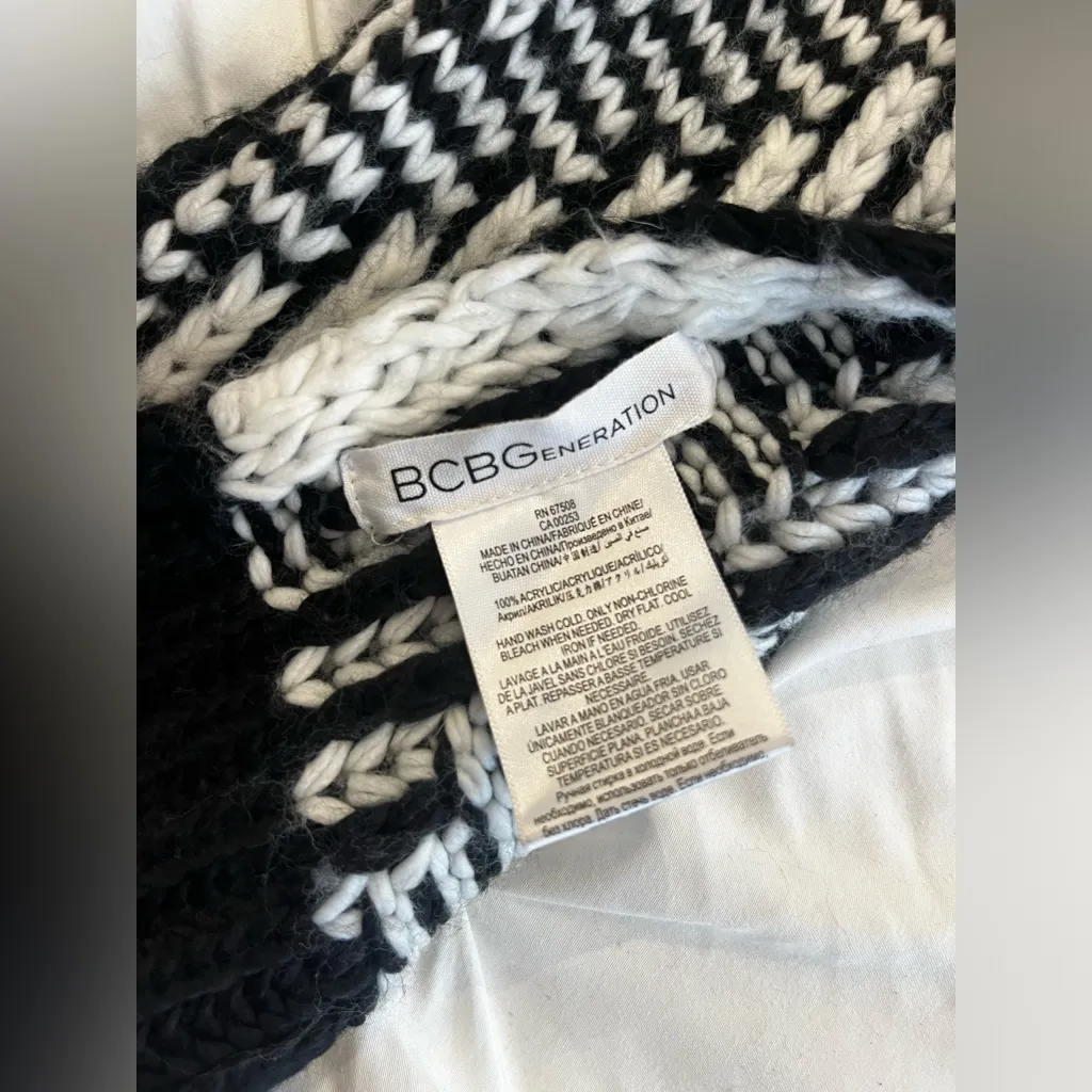BCBGeneration Monochrome Knit Scarf - Image 3