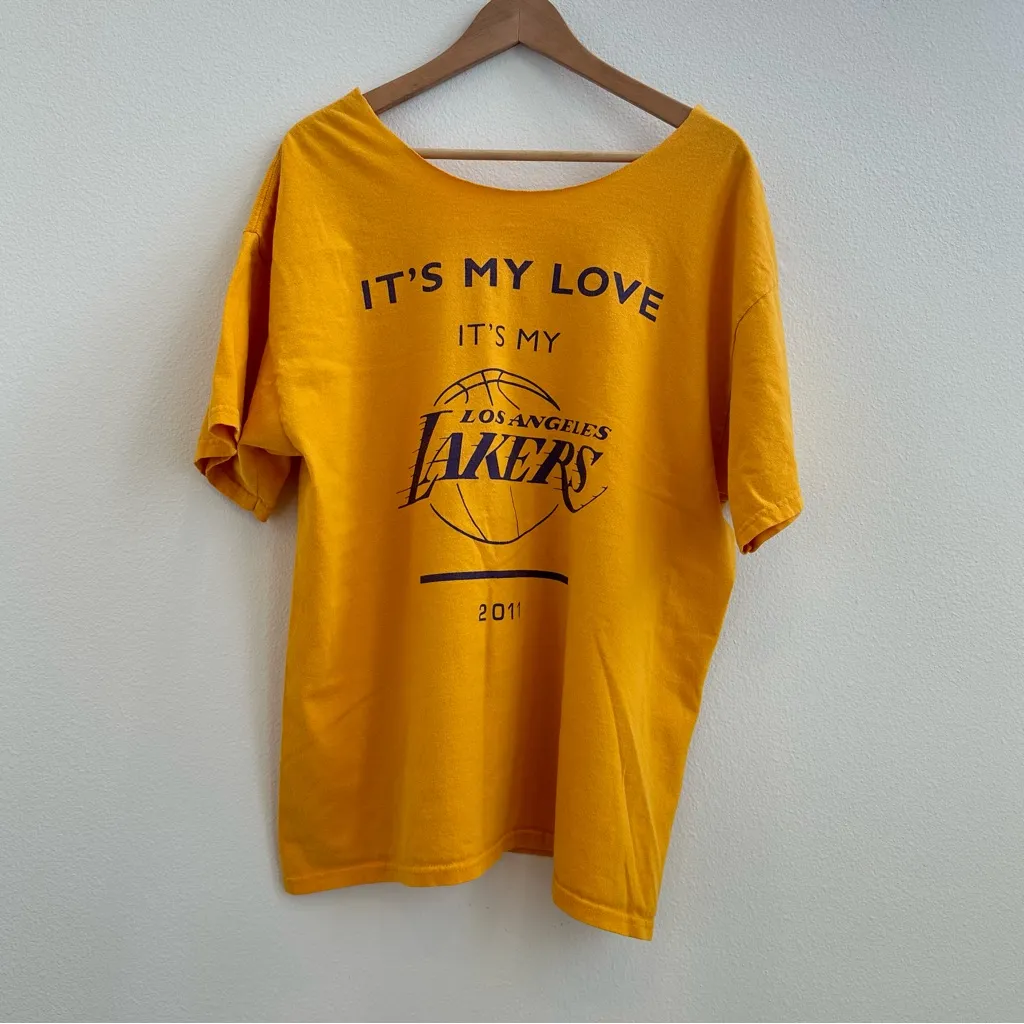 Los Angeles Lakers off the shoulde Tee - Image 4