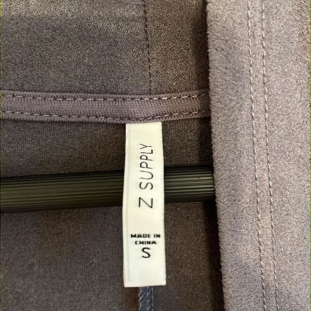 Z Supply Size Small Asymmetrical Cardigan - Image 2