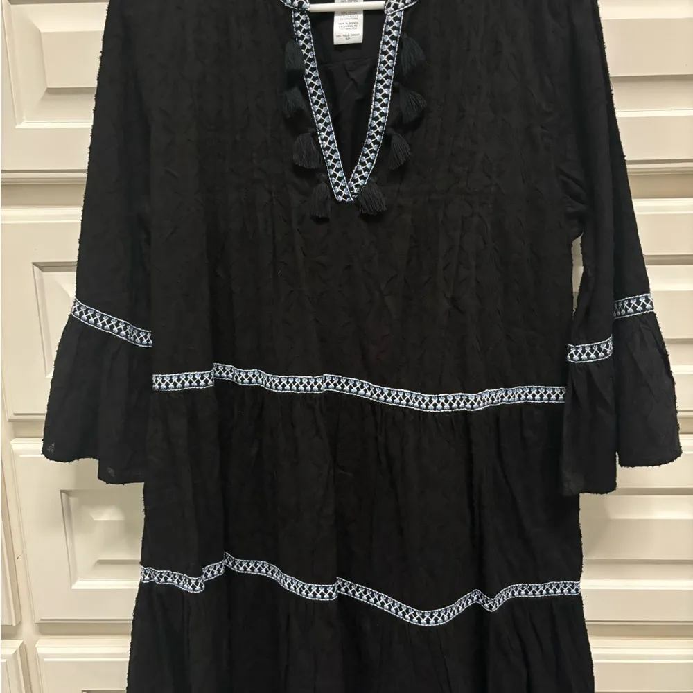Tommy Bahama
Embroidered Cotton
Tier Cover-Up Dress - Image 5