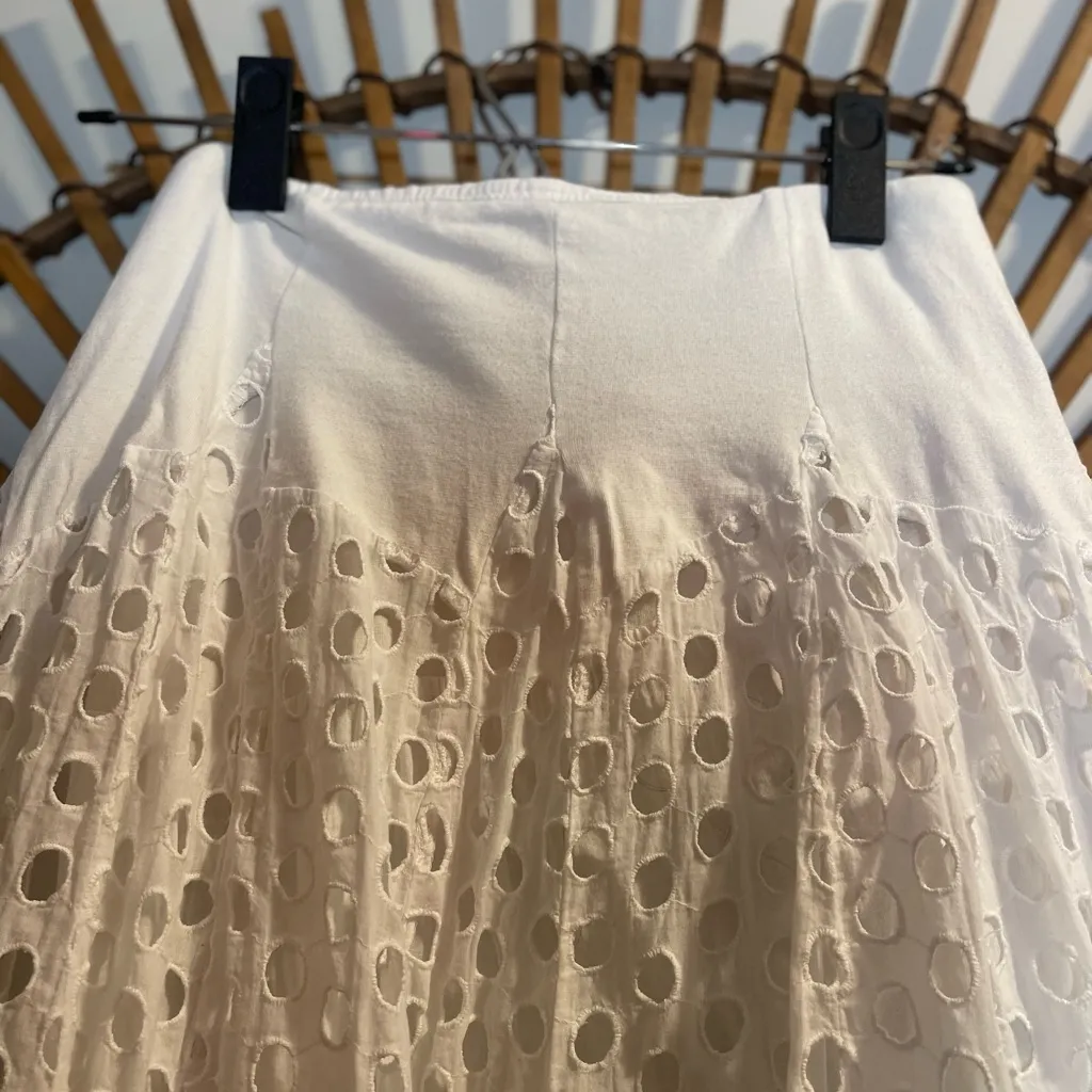 Passports Women’s Textured Midi Skirt Elegant White Boho Euro Summer Layered 🪬🧿 - Image 3