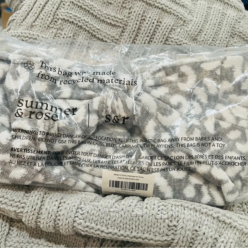 SUMMER & ROSE SOFT GREY LEOPARD HEADBAND - Image 5