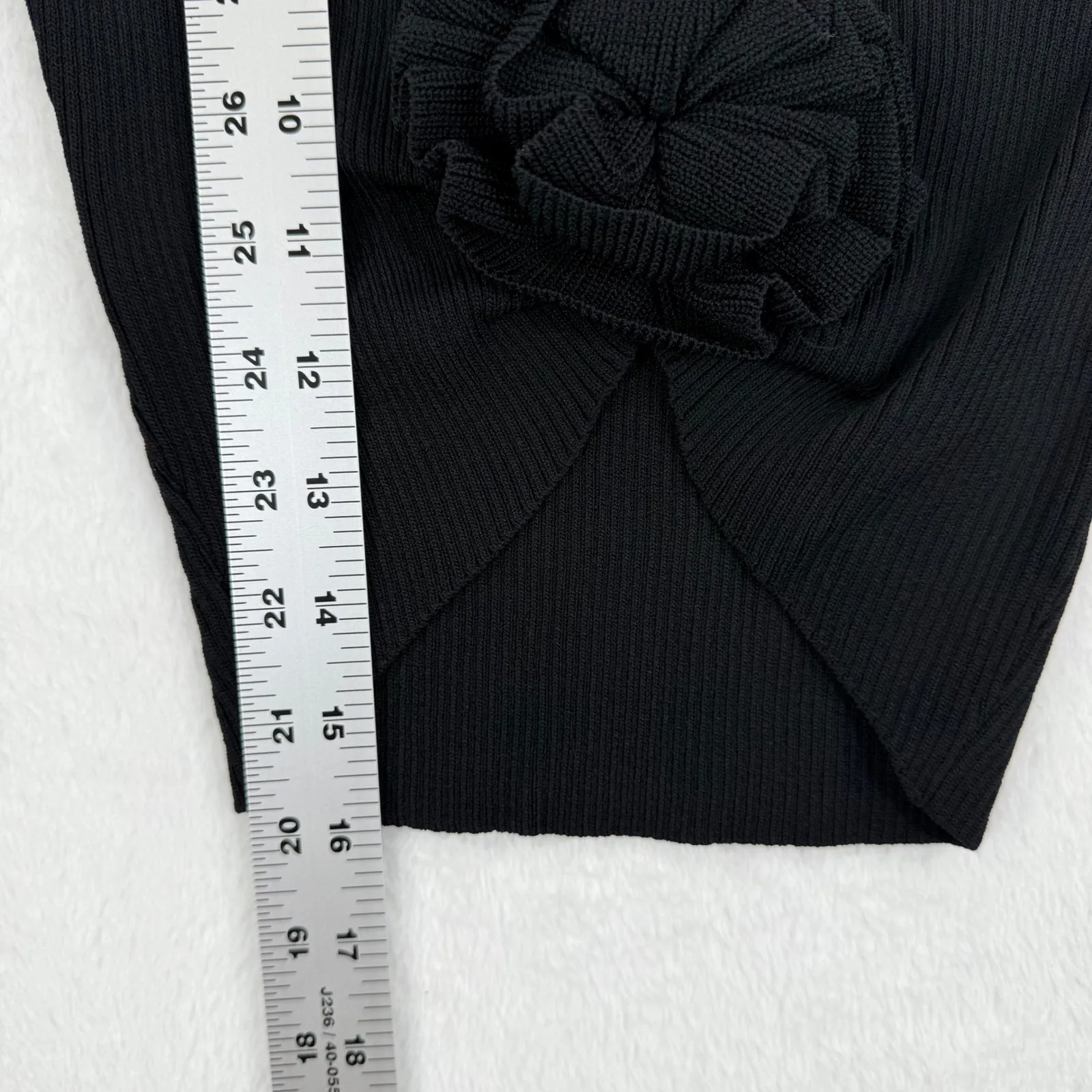 NIA Womens Black Ribbed Knit Floral Detail Long Sleeve Crop‎ Top Size Small - Image 3