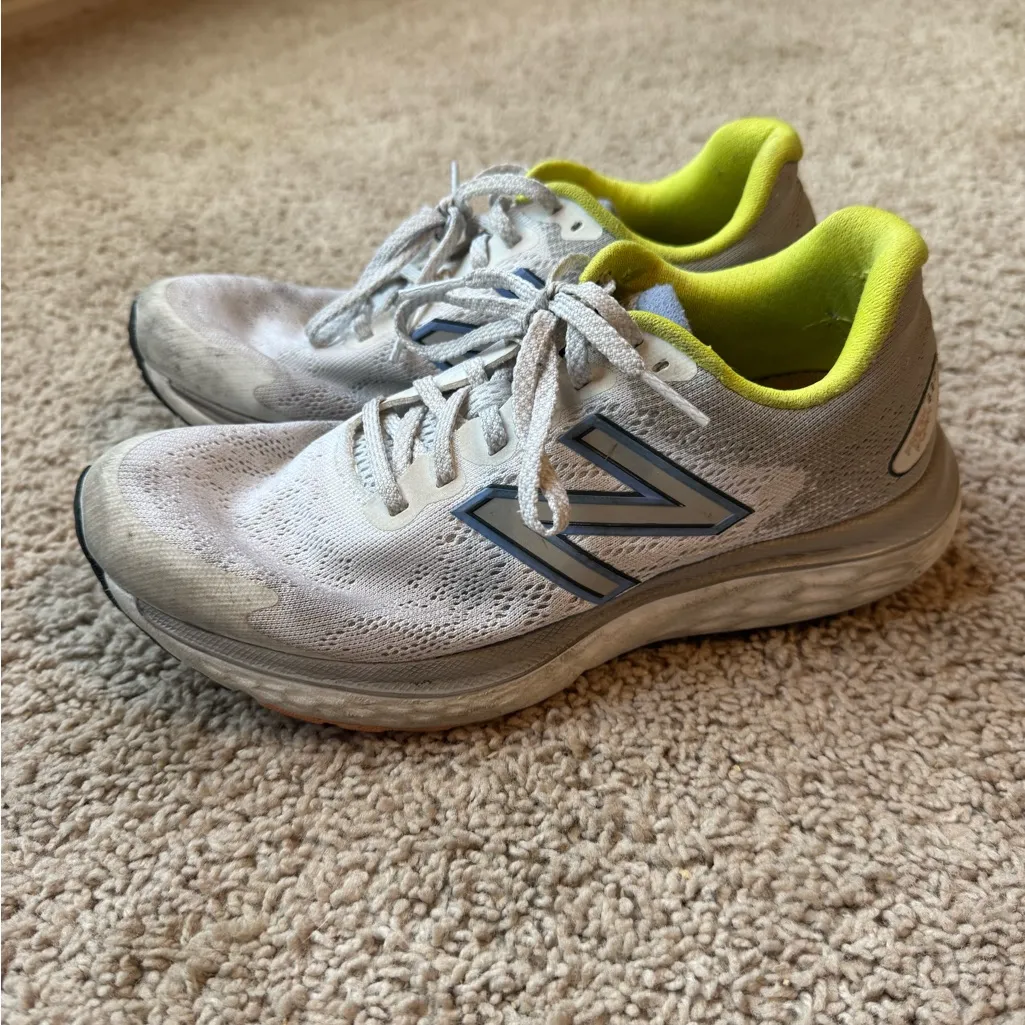 New Balance Fresh Foam 680 White and Gray Sneakers with Yellow Trim - Image 2