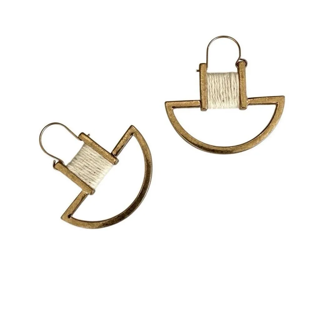 Gold tone semi circle white thread earrings - Image 8