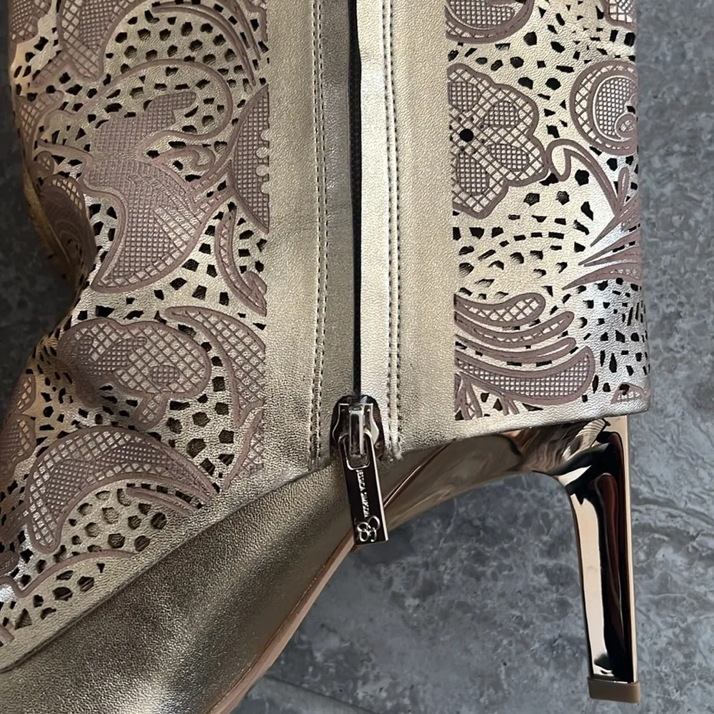 Jessica Simpson Brykia Cuffed Pointed-Toe Boots, Metallic Lace Laser Cut, Size 9 - Image 9