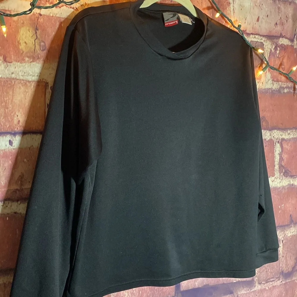 Black Long Sleeve Workout Top XL Semi Crop GUC • - Image 5
