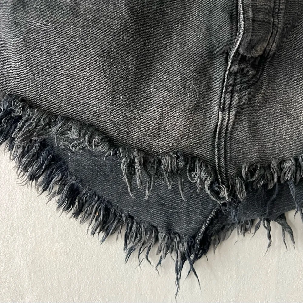 One Teaspoon  Black 4040 Raw Hem Button Fly Micro Mini Skirt Denim Size 24 - Image 4