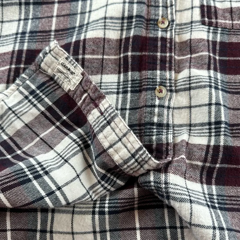 Garage  Maroon Black White Plaid Soft Flannel Button Down front pocket Size M - Image 5