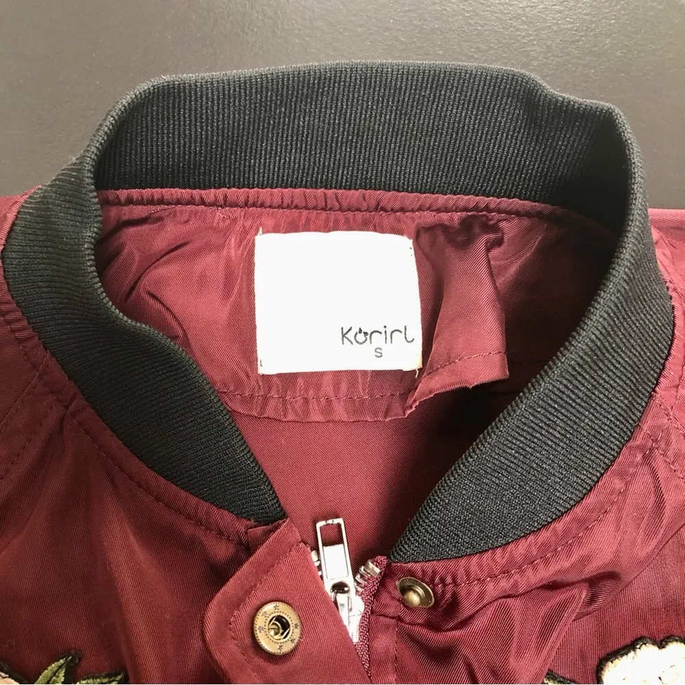 Anthro Anthropologie Korirl Satin Lightweight Bomber Jacket Burgundy Bird Patch - Image 12