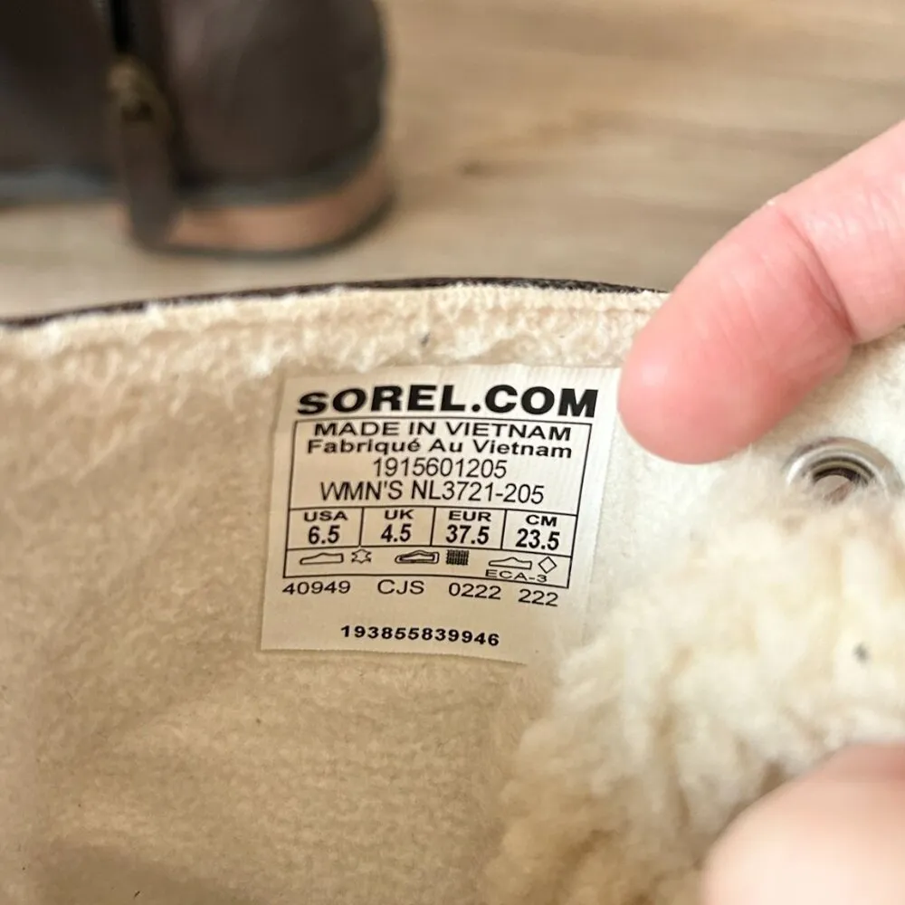 Sorel Women's Emelie Genuine Shearling Short Lace-Up Boot in Blacken Brown NWT - Image 10