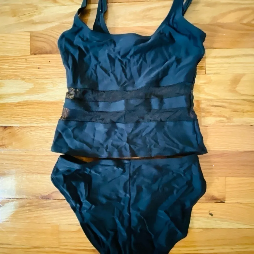 Anne Cole black Takini . Mesh stripes around top. Size small. EUC. - Image 5