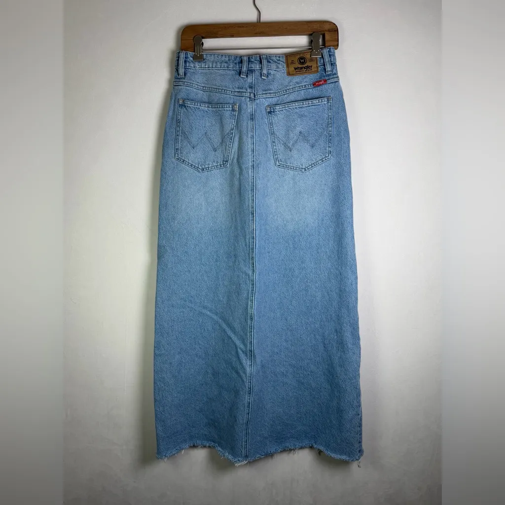 Wrangler Women’s Repair Maxi Denim Skirt Size 8 Front Slit Raw Hem Y2K - Image 5
