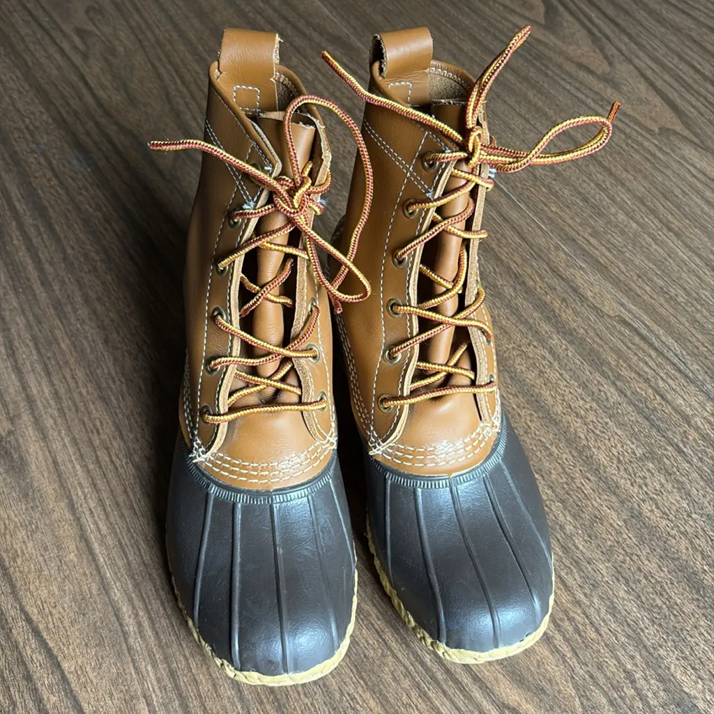 LL Bean Women's Bean Boots 8" Size 6 Brown - Image 2