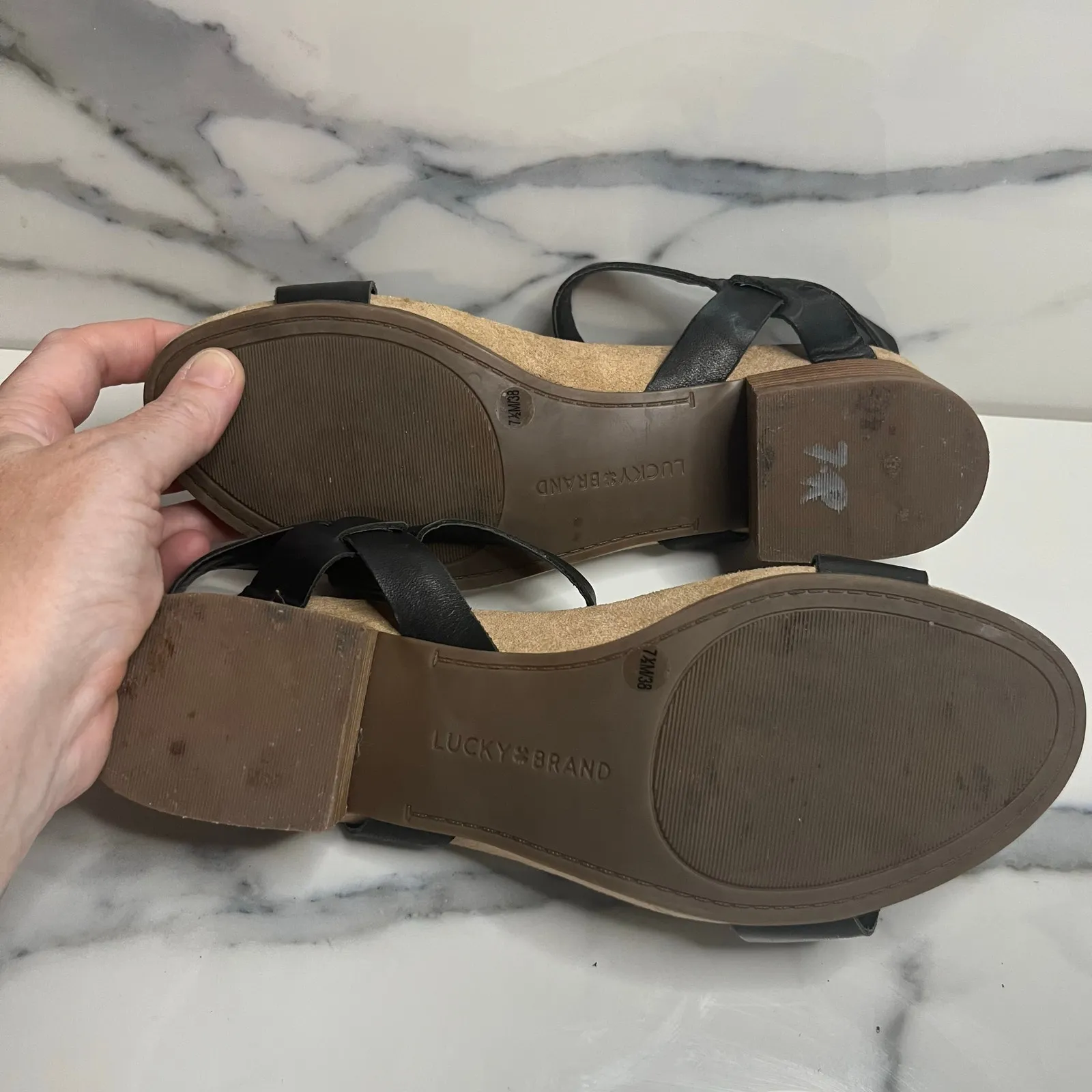 Lucky Brand Women's Black Leather Closet Staple Strappy Pagona Sandals Sz 7.5 - Image 7