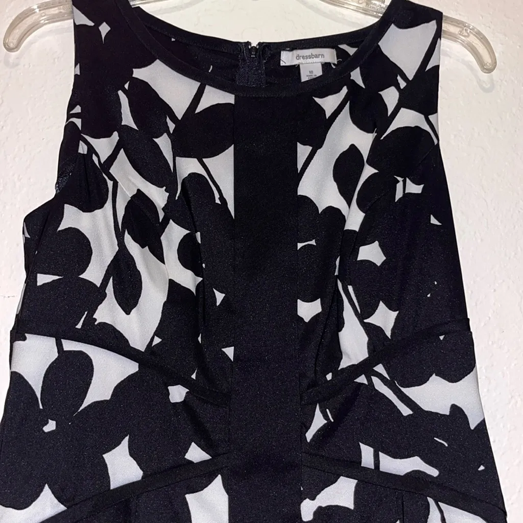 Vintage Sleeveless Black & White Floral Dress Black Dress modest business Size 10 - Image 3