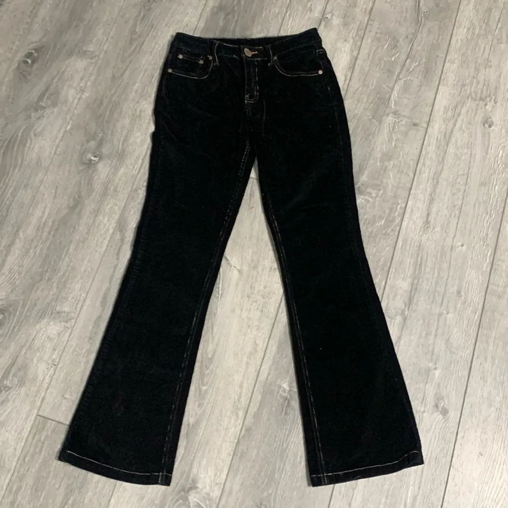 Vintage Y2K Fashion Bug Flare Embroidered Corduroy Pants Size 6 - Image 2