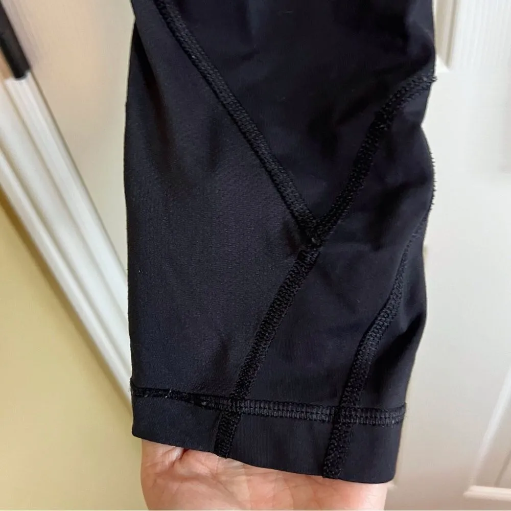 Lululemon Black Cropped Leggings Size 4 Running‎ Yoga Back Zippered Pocket - Image 4