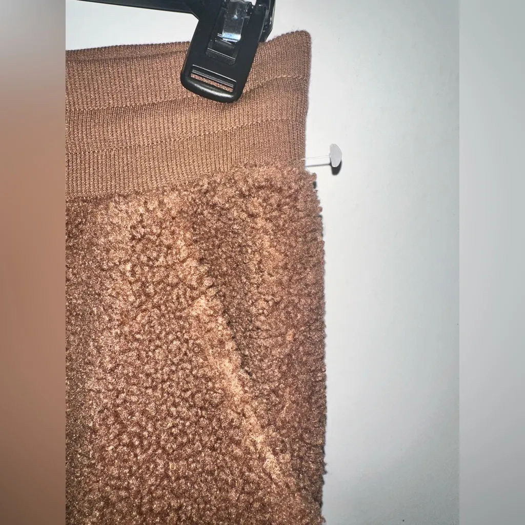 NWOT Champion & Urban Outfitters Exclusive Teddy Fleece Shorts In Brown - Image 9