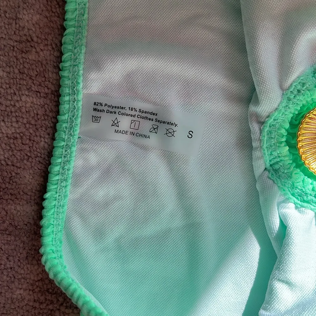 Green strapless bikini set with gold seashells! - Image 2