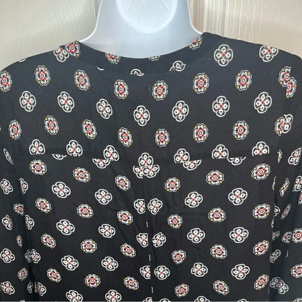 Old Navy Casual Floral Medallion Print MicroPleat front Tshirt Dress Navy XS - Image 11