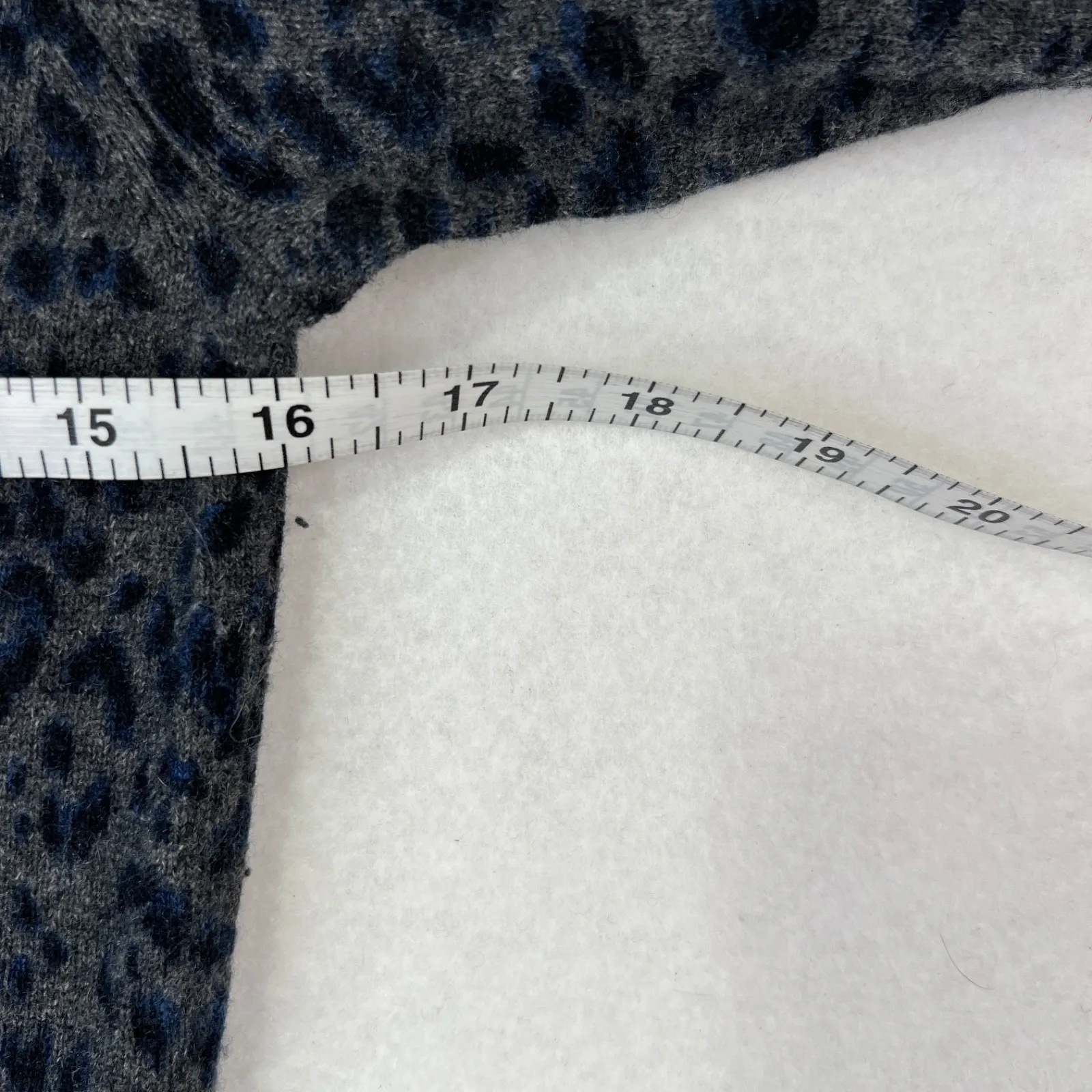 Pure Collection 100% Cashmere Leopard Print Cardigan Gray Black Sz 2 Minimalist‎ - Image 10