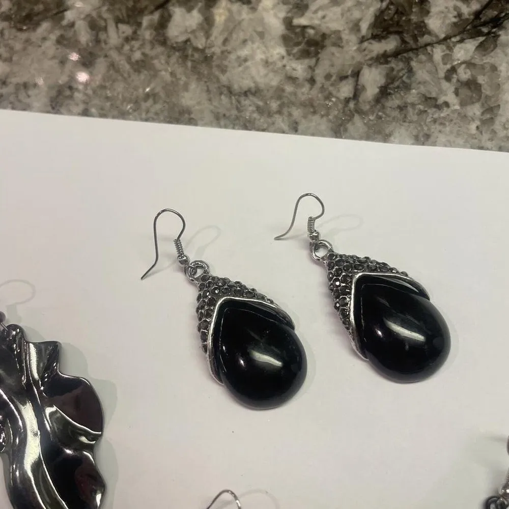 Lot Of 3 Costume Earrings Pierced Dangle - Image 7