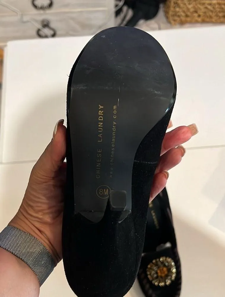 Chinese laundry Cammie suede, black moccasin heels - Image 5