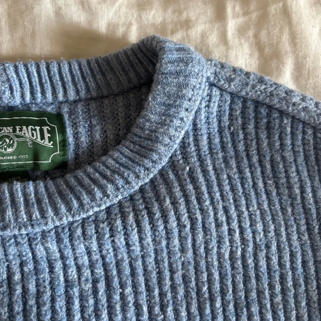 grey blue women’s cropped boxy crewneck knit sweater size large - Image 3