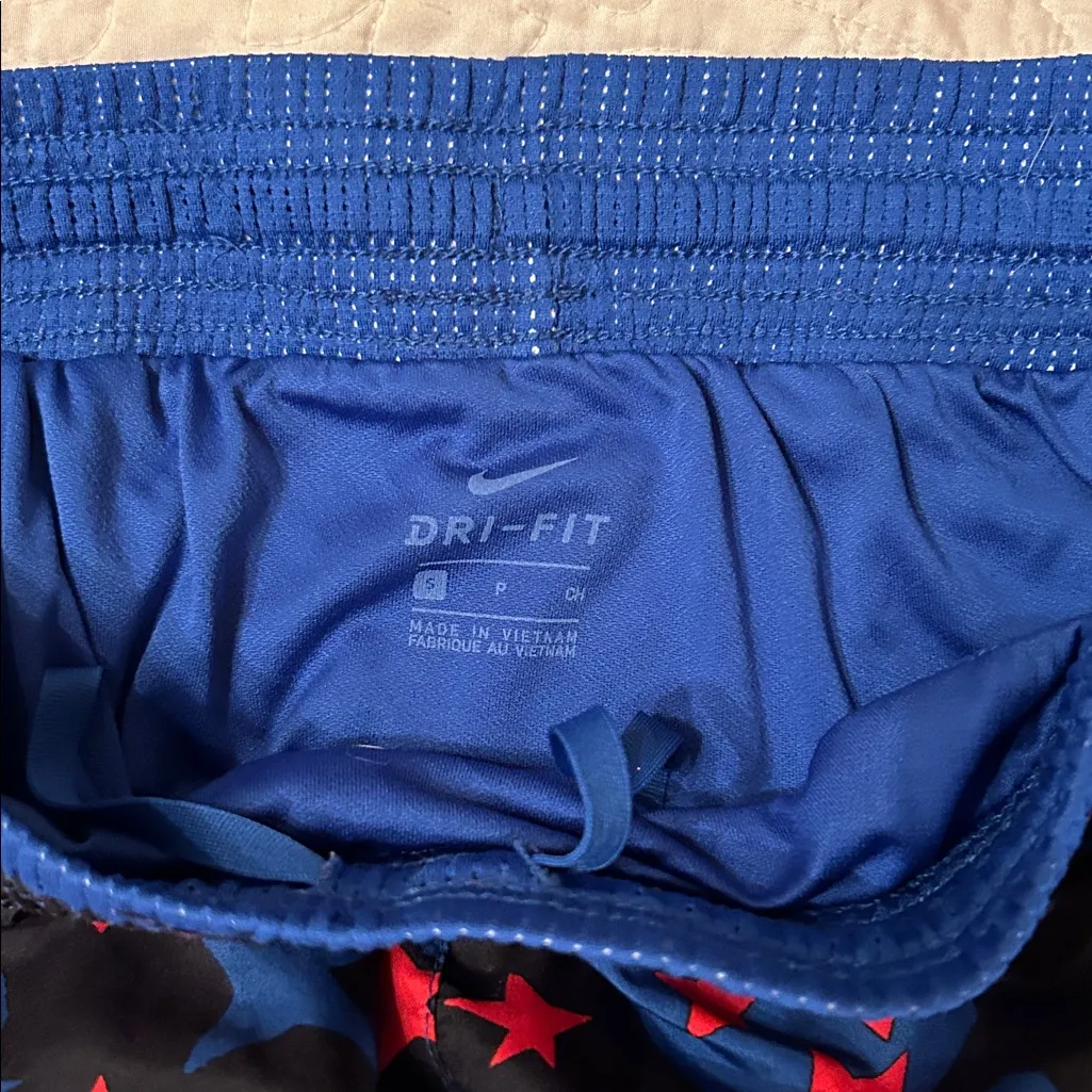 Nike Black Red and Blue Star Shorts - Image 3