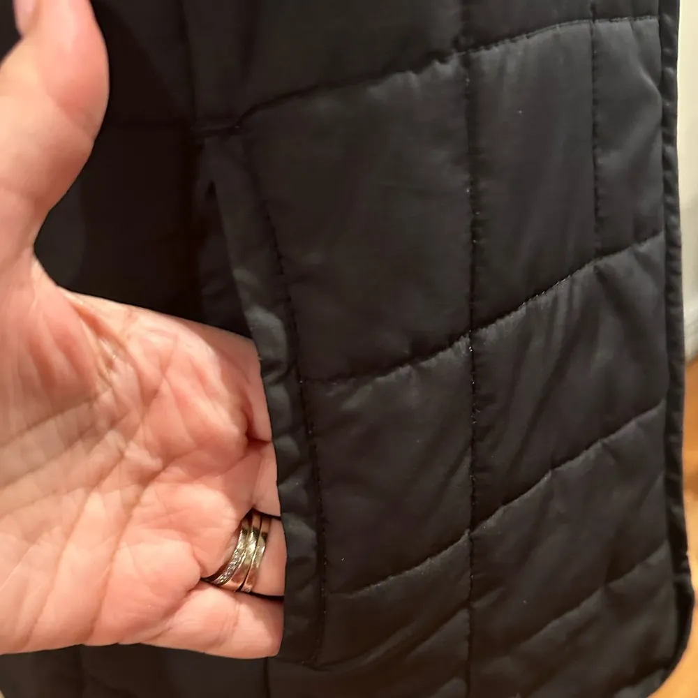 IZOD Black  Quilted Puffer Women’s Vest - Image 8