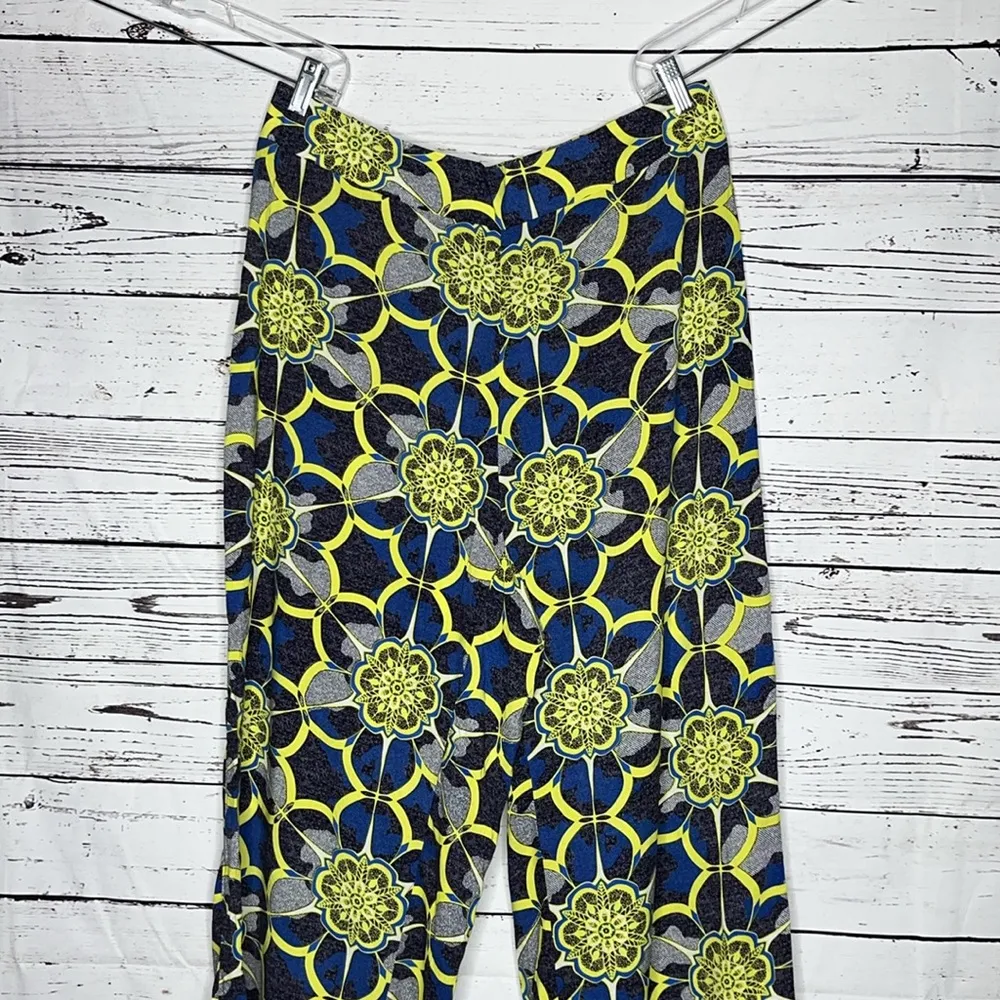 Ashley Stewart NWT Size 18 Blue Floral Tile Print 100% Rayon Wide Leg Pants - Image 2