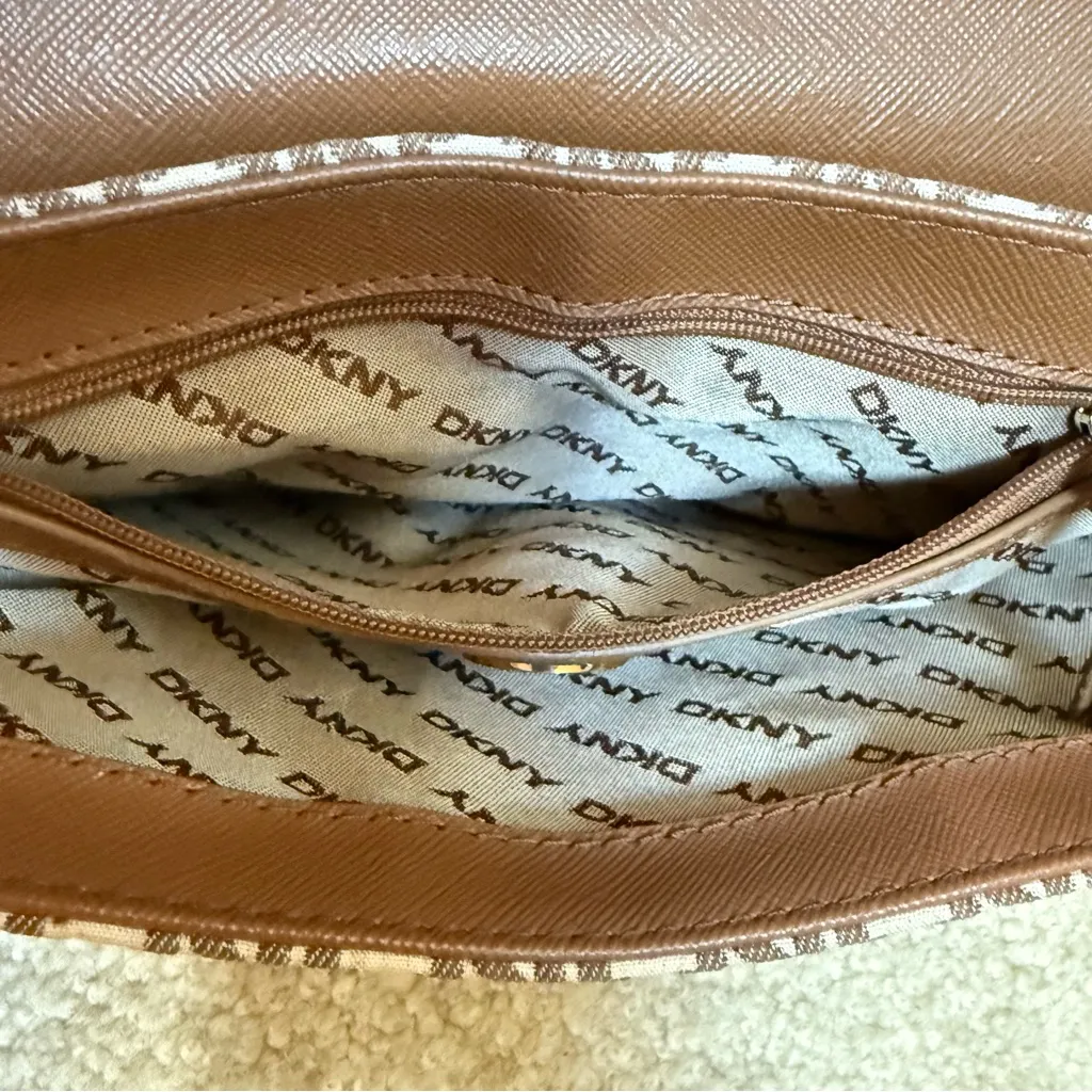 DKNY Brown Pebbled Leather Handbag Clutch Gold Chain Handle‎ 12x6 - Image 6