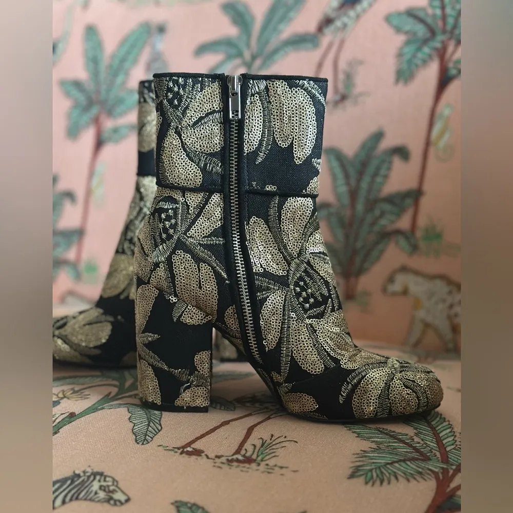 Steve Madden Goldie Black & Gold Sequined Block Heeled Ankle Zip Boots 7.5M - Image 4