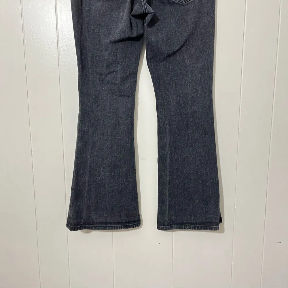 Express Women's Jeans Flared  Mid Rise Black Size 6s - Image 4