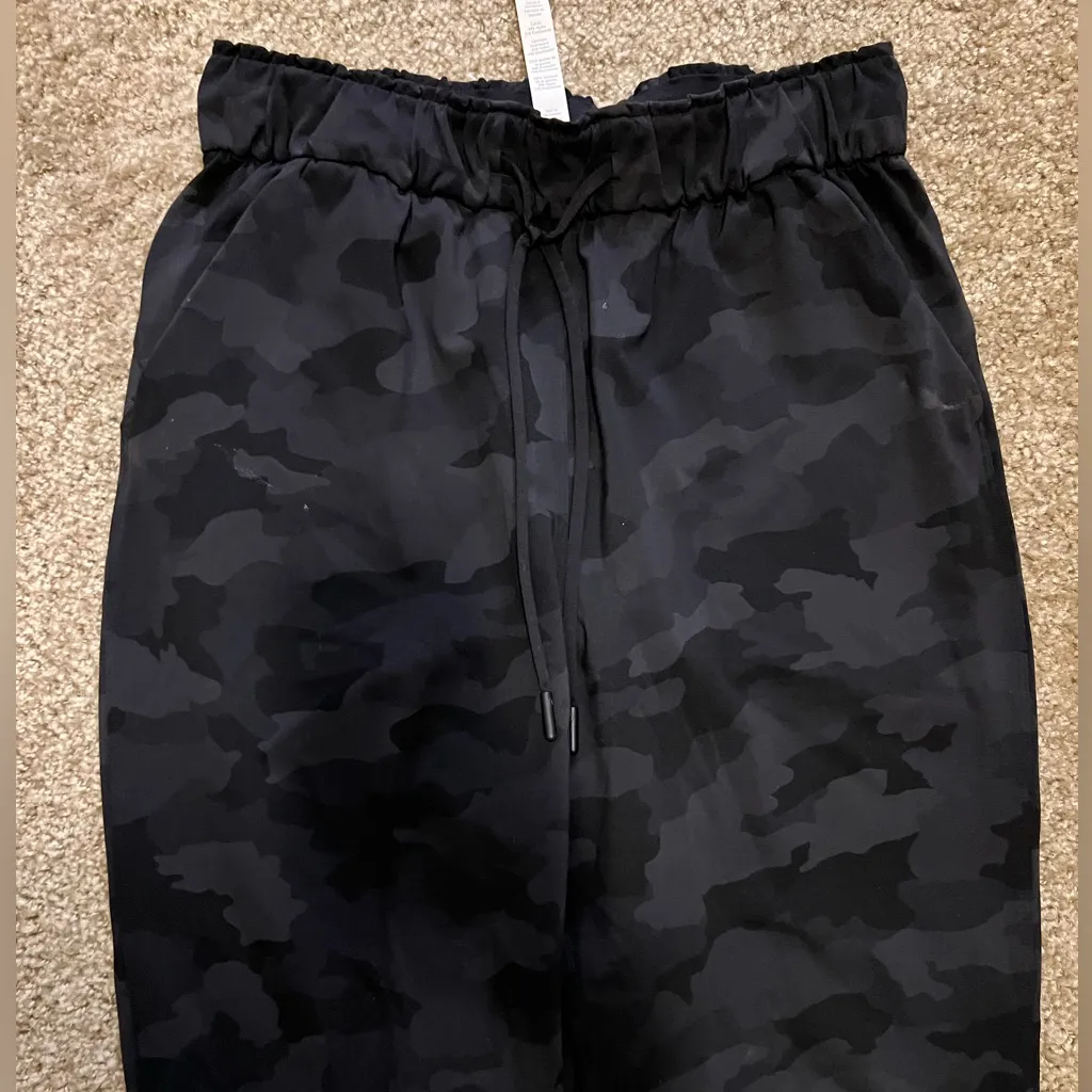 Lululemon‎ keep moving pant 7/8 high rise 6 $118 - Image 8