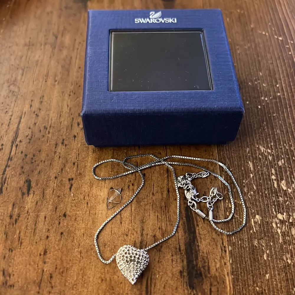 Swarovski silver color heart necklace - Image 3
