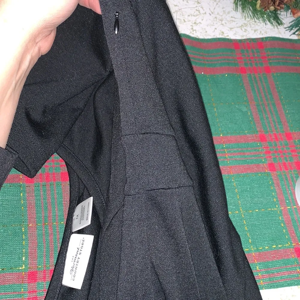 The Vermont Country Store plus size woman dress pleated bottom size 1X Black - Image 5