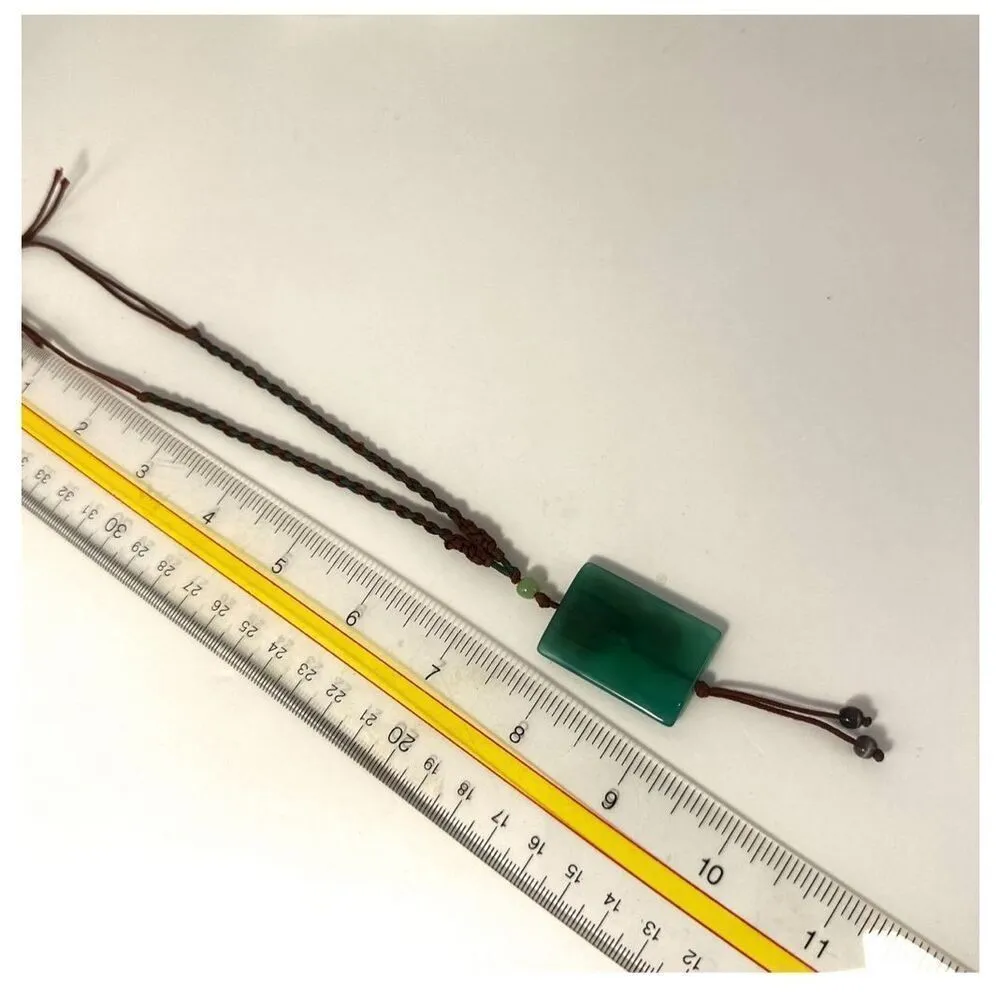 Green dyed agate pendant necklace on cord - Image 4