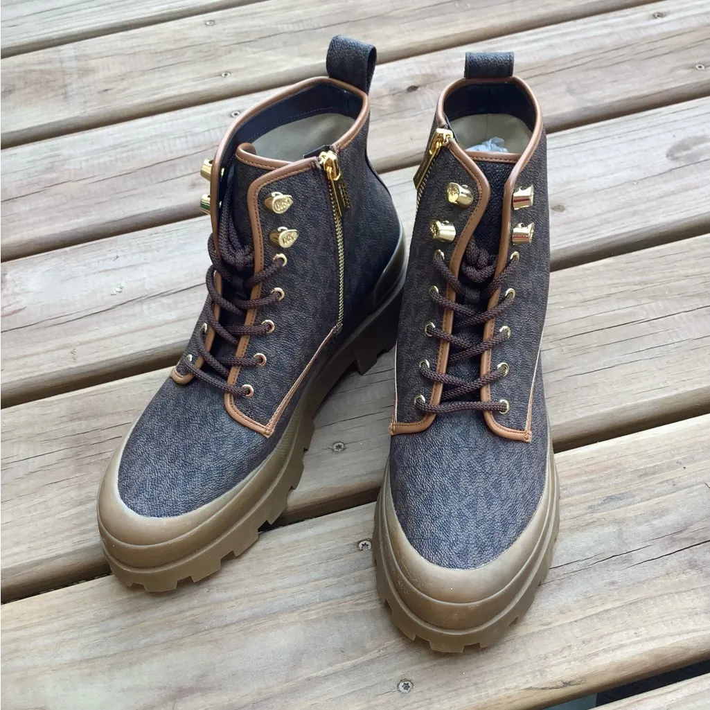 Nice authentic Michael Kors combat booties 🤎🤎🤎 - Image 9