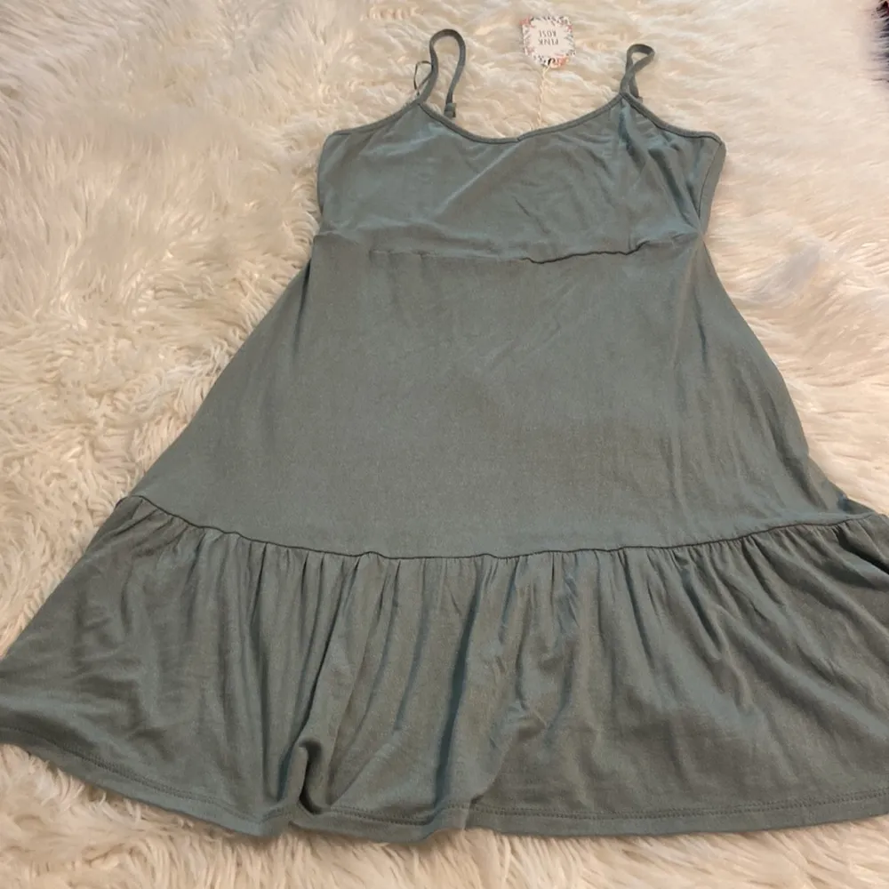 Pink Rose Dress size L length 34” bust 32” very soft with adjustable string - Image 12