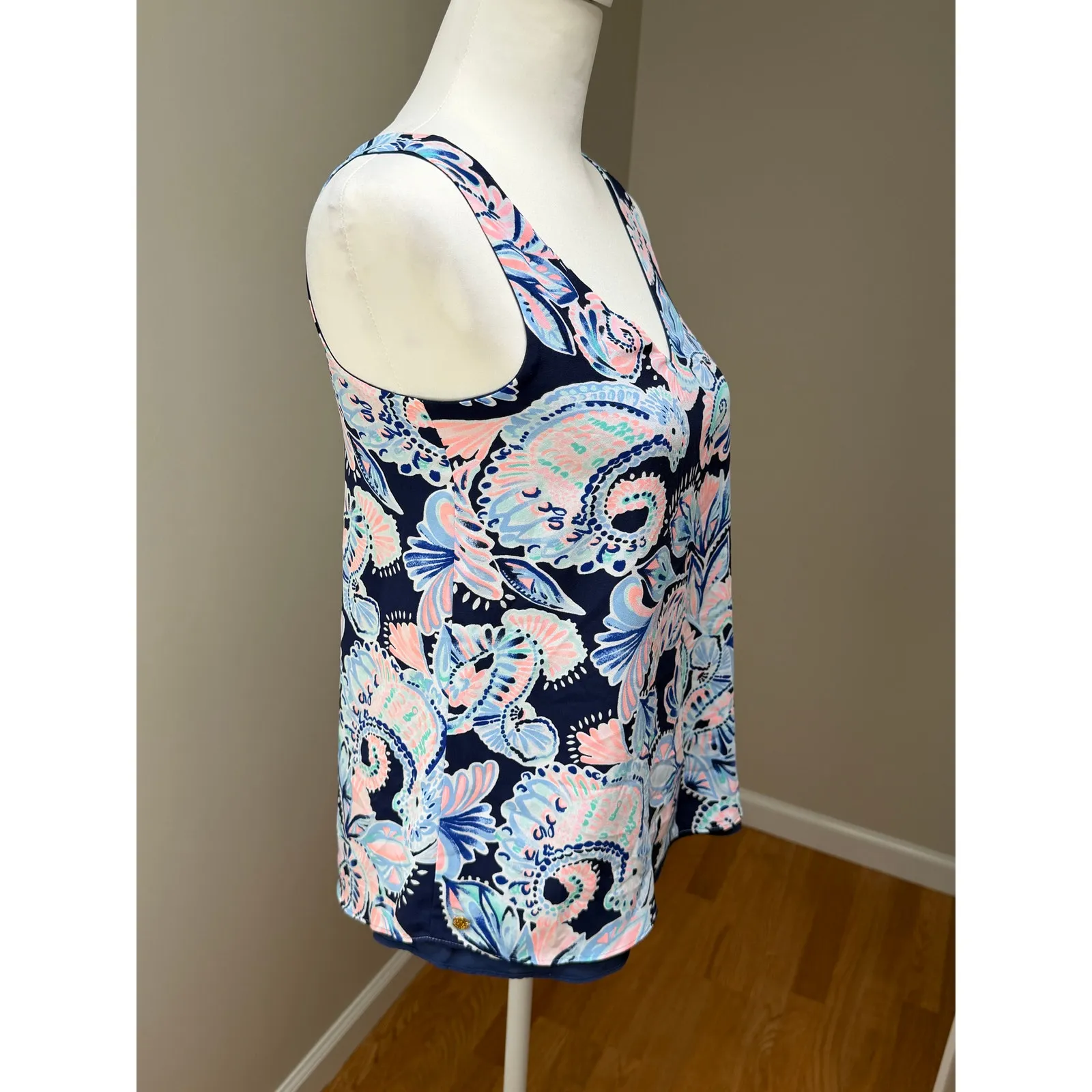 NEW Lilly Pulitzer Reversible Florin Sleeveless V-Neck Top Womens 2XS Navy - Image 6