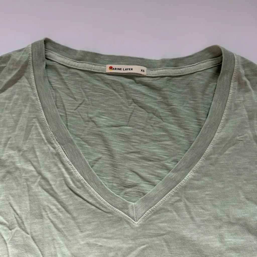 Marine Layer Boyfriend V-Neck Green Top Size X-Small NWOT - Image 4